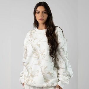 Comfrt White and Brown Nature Print Crewneck Sweater